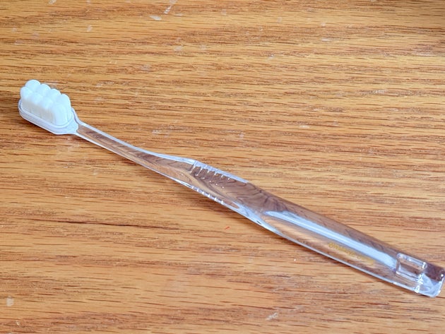 普通の歯ブラシのようで…毛がなんか違う