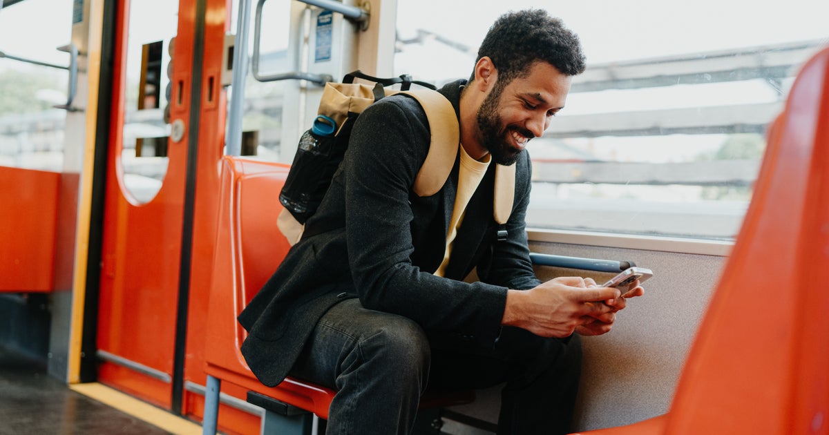 The 6 Biggest Mistakes You're Making On Public Wi-Fi, According To Cybersecurity Experts