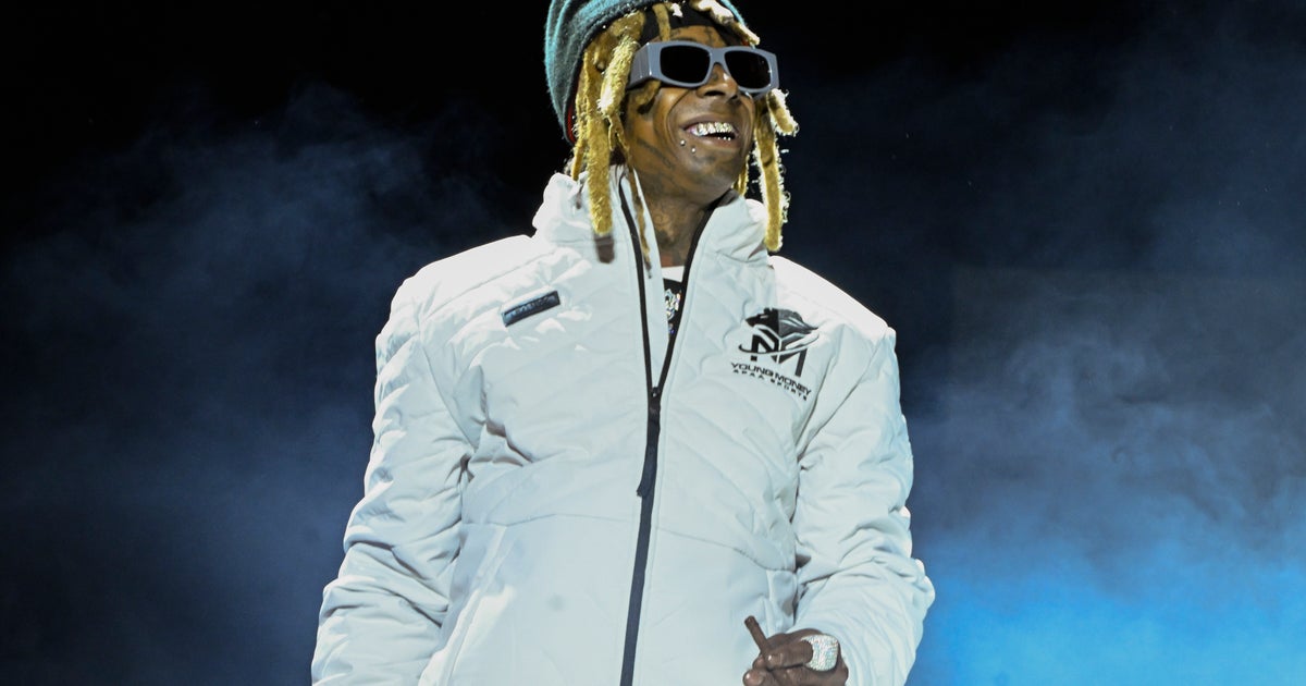 NextImg:Lil Wayne Explains How His Photo With Trump Came To Be