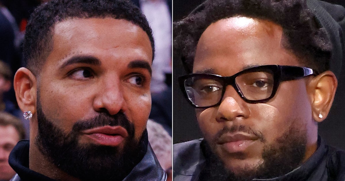 NextImg:Drake Says This 1 Viral Moment From Kendrick Lamar's Super Bowl Performance Proves Defamation