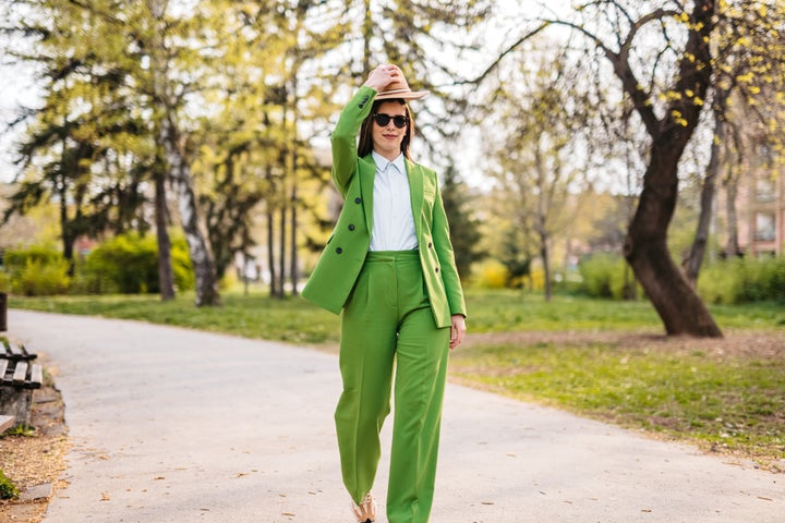 The pop of white shirt perfectly breaks up the upper third of this outfit.