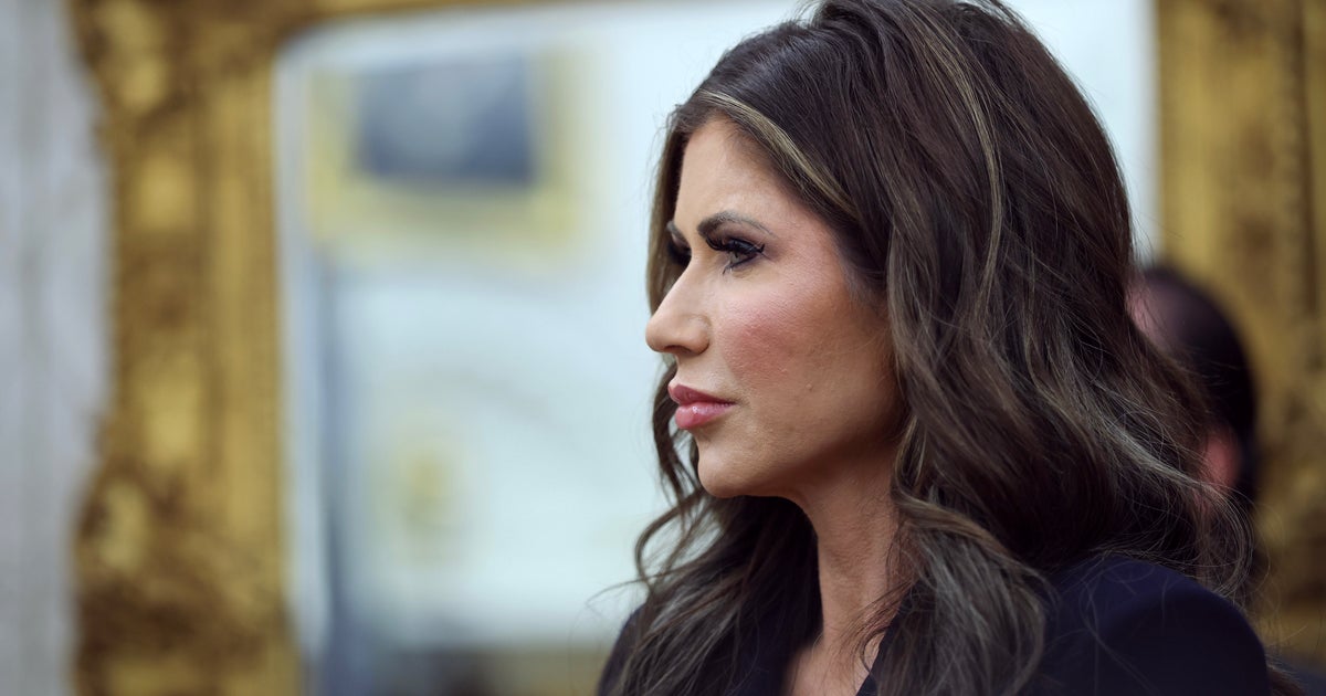 NextImg:Kristi Noem's Bag Stolen At D.C. Restaurant With $3,000 Cash Inside