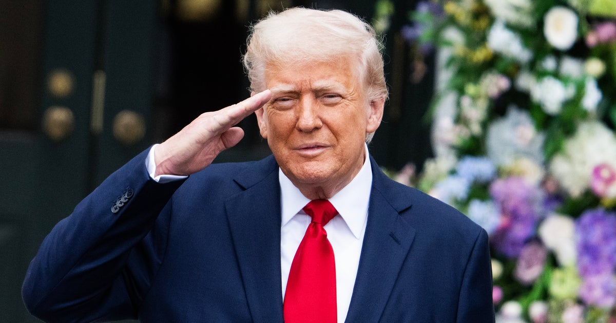 Donald Trump Pulls Unusual Endorsement Maneuver In Arizona