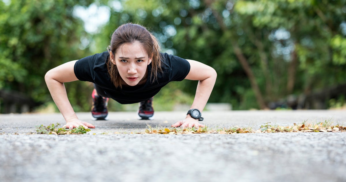 The Mel Robbins Podcast Says Every Woman Should Be Able To Do 11 Push-Ups ...