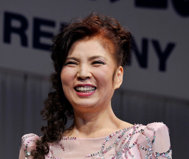 日本ジュエリーベストドレッサー賞を受賞した八代亜紀さん（2011年1月26日）