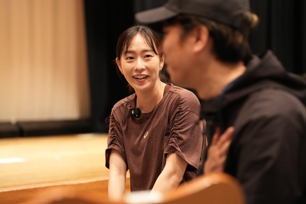 座談会を楽しむ石川佳純さん