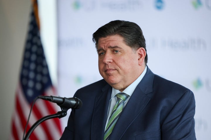 The Democratic Governor moves to boycott El Salvador for helping Trump 1 The governor of Illinois, JB Pritzker, is putting his condition on the way to boycott El Salvador.