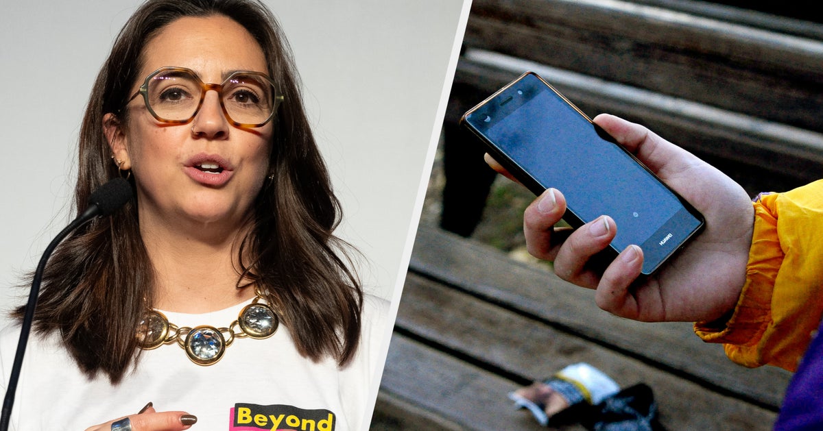 I Work With Teens – Banning Smartphones In Schools Isn't Enough