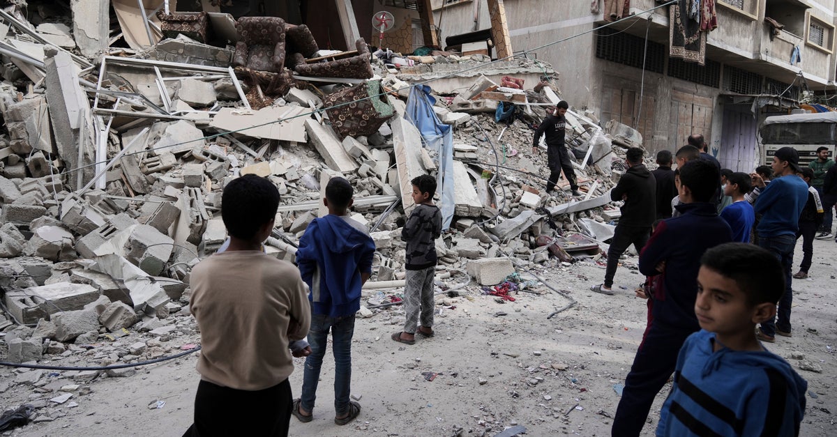 Israeli Airstrike Kills 10 People, Half Of Them Children, As Mediators Try To Restart Ceasefire