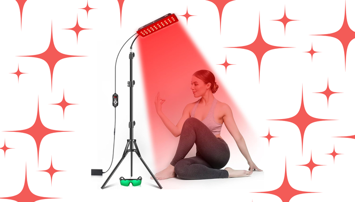 This red light pain relief lamp is popular with reviewers.