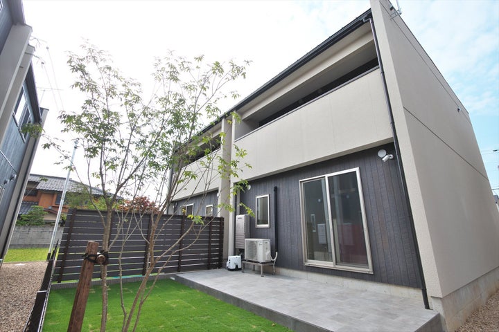 ハチドリソーラーの、太陽光と蓄電池を搭載した賃貸住宅