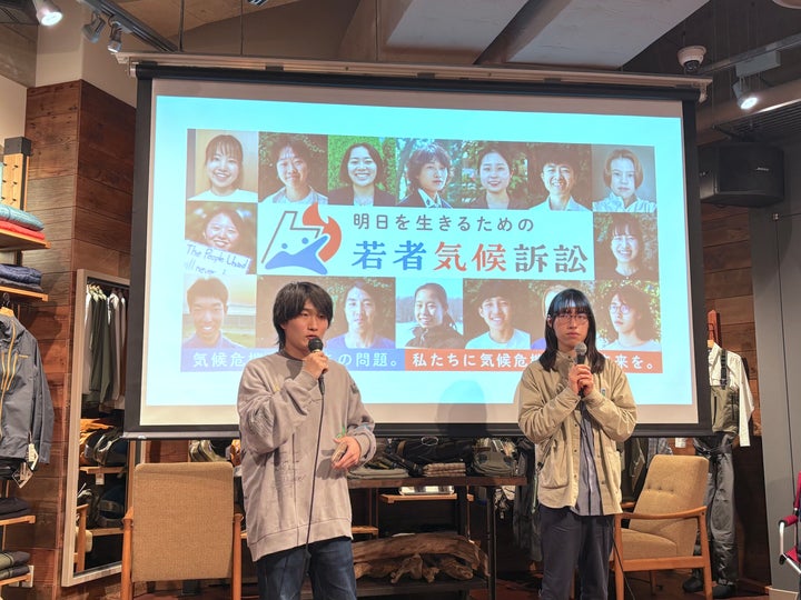 「若者気候訴訟」原告の山本大貴さん（左）と二本木葦智さん（右）