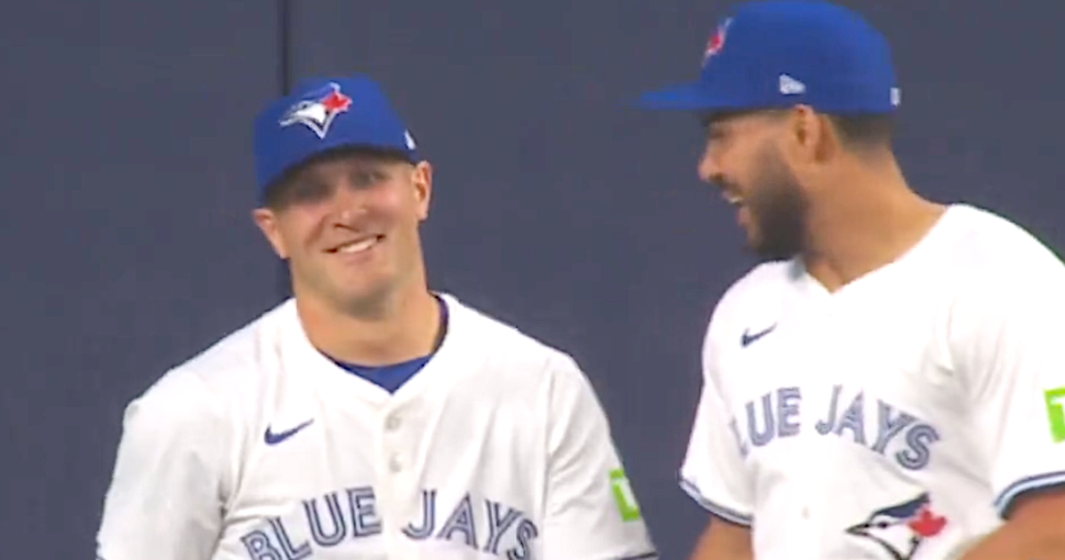 See Why This Smiling Blue Jay's Catch Is Getting Millions And Millions Of Views