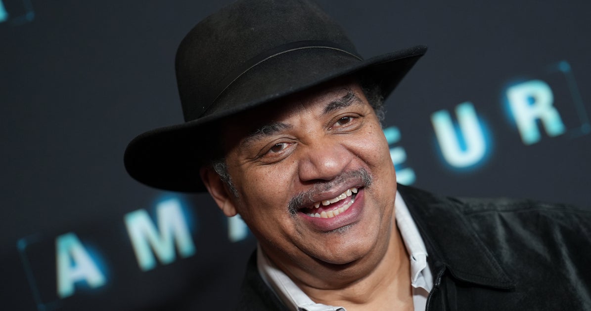 Fans Are Deeply Divided On The Meaning Of Neil deGrasse Tyson’s MAGA Hat Photo