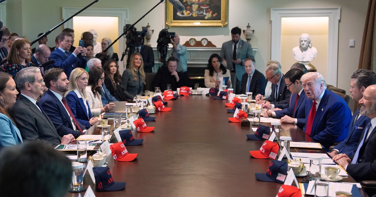 Social Media Calls Out North Korea Vibes At Trump Cabinet Meeting