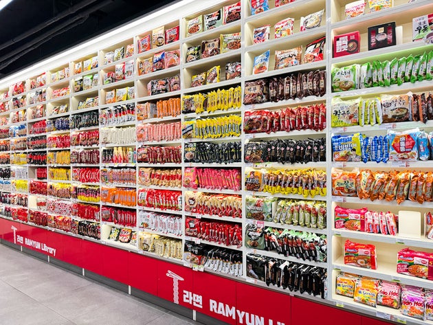 インスタントラーメンの種類は100種類上！