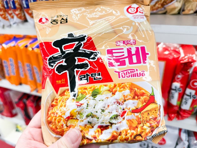 食べたいインスタントラーメンやトッピングをレジで会計