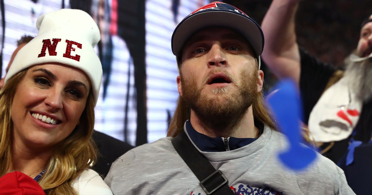 Bill Belichick’s Daughter-In-Law Criticizes Jordon Hudson For Not Being Professional