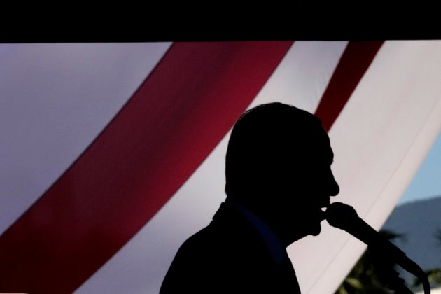 Ο Τούρκος Πρόεδρος Ρετζέπ Ταγίπ Ερντογάν μιλάει κατά τη διάρκεια στρατιωτικής παρέλασης για την 49η επέτειο της τουρκικής εισβολής της 20ής Ιουλίου 1974, στην κατεχόμενη από την Τουρκία περιοχή της διαιρεμένης πρωτεύουσας Λευκωσίας, Κύπρος, Πέμπτη 20 Ιουλίου 2023.