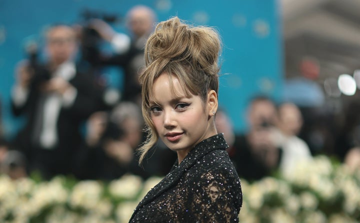 ニューヨークのメトロポリタン美術館で開催されたメットガラに参加したBLACKPINKのリサさん（2025年5月5日）