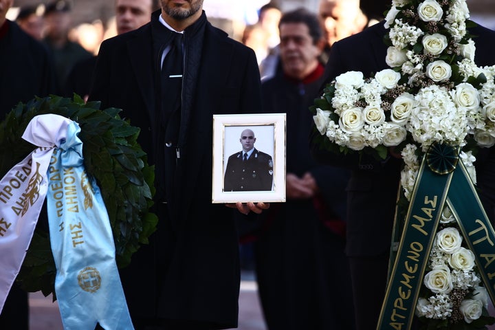 Εικόνα από την κηδεία του αστυνομικού Γιώργου Λυγγερίδη