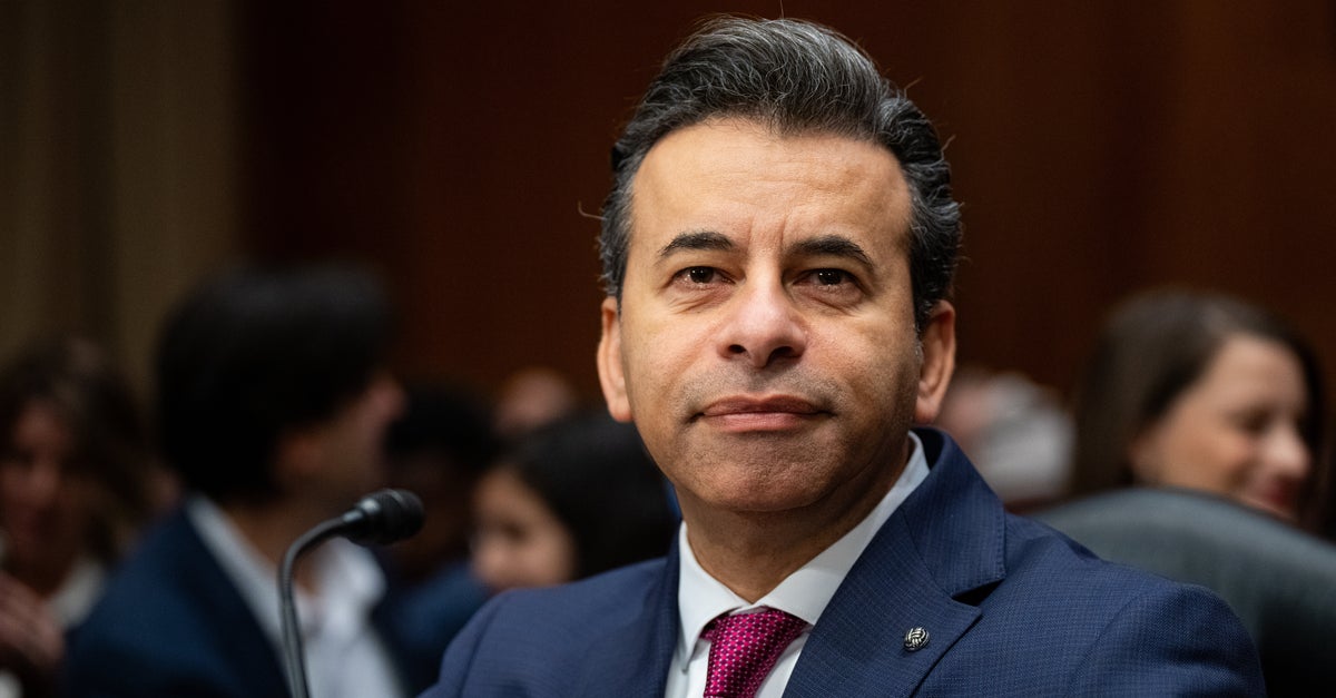 NextImg:FDA Chief Downplays COVID Boosters After Suggesting No Updated Shots This Season