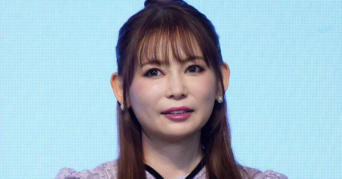 中川翔子、昭和の後楽園ゆうえんちの“戦隊ヒーロー” 抱っこショットが話題⇒「戦隊がなくなるなんて信じられない」と惜しむ