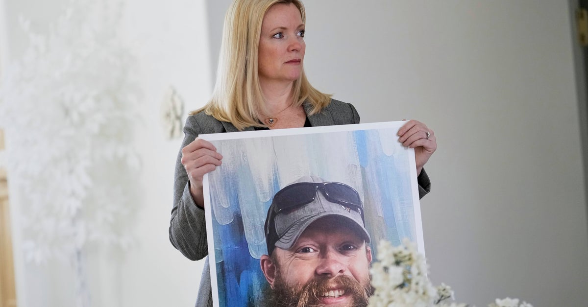 https://img.huffingtonpost.com/asset/681ce8ae1500005f007ff839.jpeg?cache=t0n35meGfu&ops=1200_630