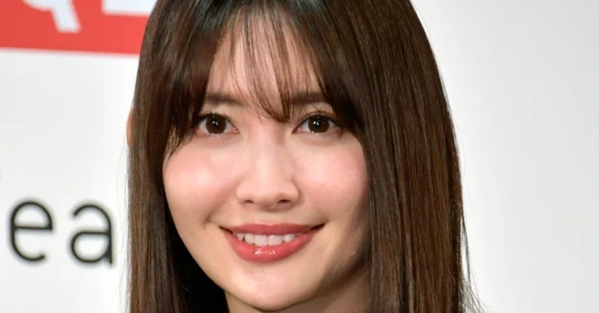 【画像】小嶋陽菜、SPEED30周年Tシャツで“90年代コーデ”⇨意外な ...