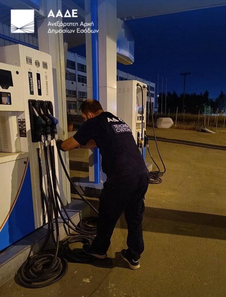 Λουκέτο σε πρατήρια καυσίμων.