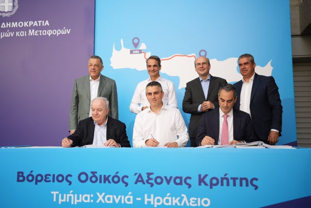 Υπογράφηκε η σύμβαση παραχώρησης για το τμήμα Χανιά – Ηράκλειο του Β.Ο.Α.Κ.