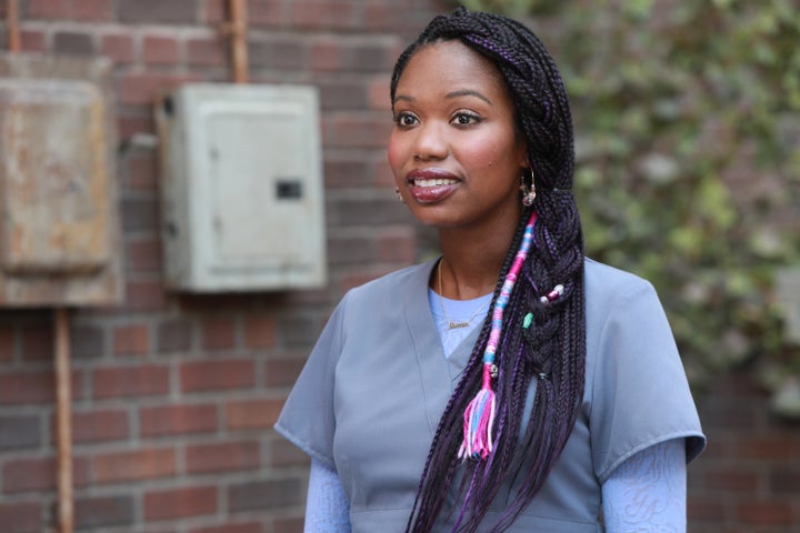 Xosha Roquemore as Tamra Webb in season six of The Mindy Project