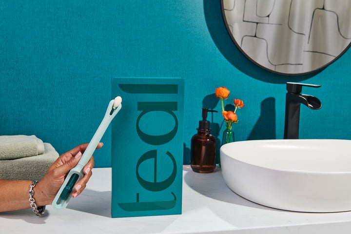 Teal Health’s Teal Wand is a self-collection device for at-home cervical cancer screening.