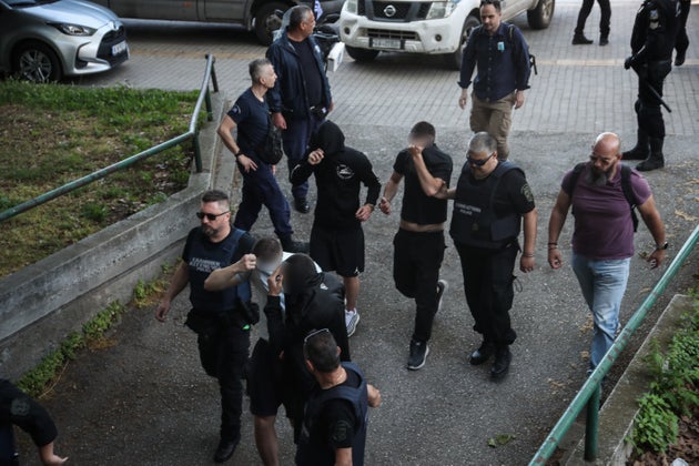 Στα δικαστήρια οι συλληφθέντες για την «Εθνικιστική Νεολαία Θεσσαλονίκης».