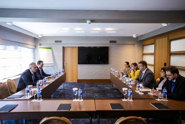 Στο ετήσιο συνέδριο της ESPO (EUROPEAN SEA PORTS ORGANIZATION), το οποίο διεξήχθη στη Θεσσαλονίκη υπήρξε συνάντηση του αναπληρωτή διευθύνοντος Συμβούλου του ΟΛΠ Παναγιώτη Τσώνη με τον Επίτροπο Βιώσιμων Μεταφορών και Τουρισμού της Ευρωπαϊκής Ένωσης Απόστολο Τζιτζικώστα.