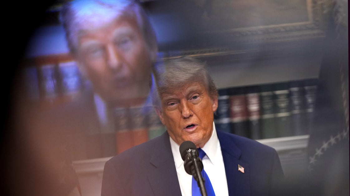 Trump Claims Qatari Plane Would Be A Gift To The Defense Department, Not Him