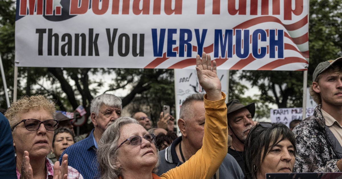 Trump Gives White South African Refugees Special Treatment