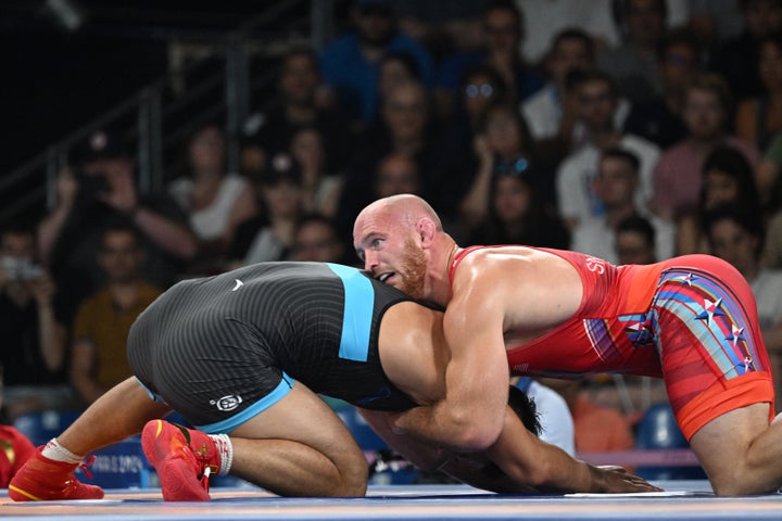 Kyle Snyder wrestled Habila Awusayiman in an early round match at the Paris Olympics.