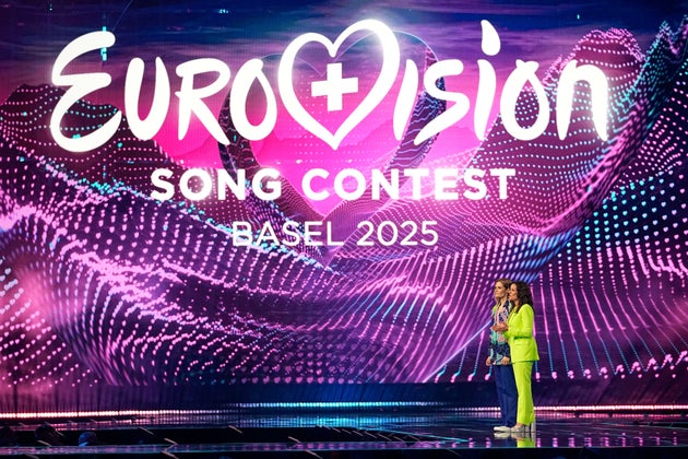 Οι οικοδέσποινες της φετινής Eurovision Hazel Brugger και Sandra Studer.