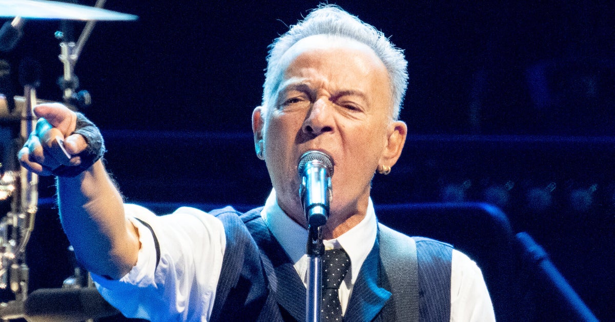 Bruce Springsteen Blasts Trump Admin As 'Incompetent And Treasonous'