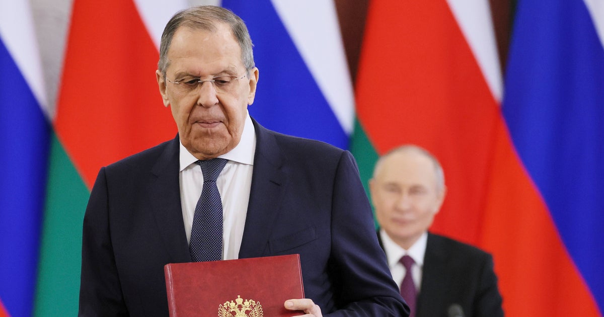 Putin's Top Diplomat Hits Out At Zelenskyy With 2 Damning Words Over Peace Talks