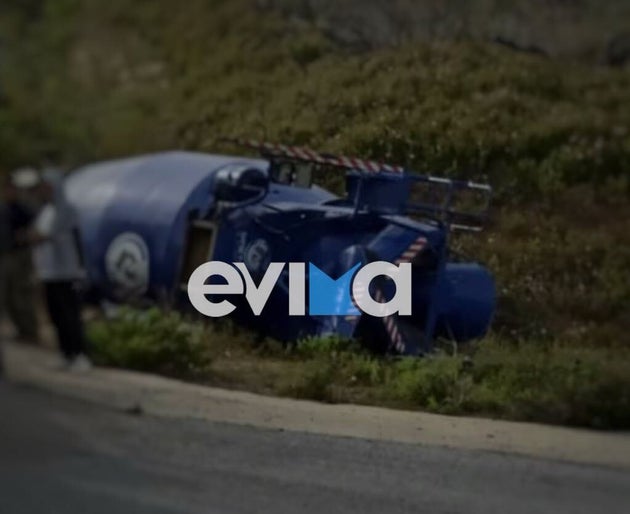 Τροχαίο στη Βόρεια Εύβοια: Τούμπαρε μπετονιέρα και βρέθηκε σε χαντάκι