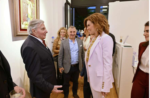 Θεώδορος Μανωλίδης, Ευγενία Μανωλίδου