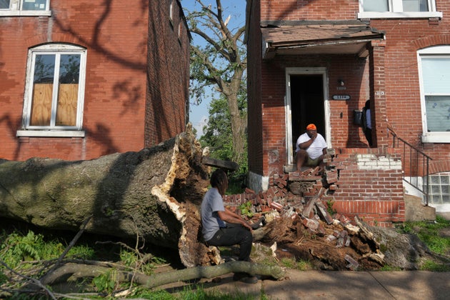 Καταστροφές στο St. Louis λόγω της κακοκαιρίας