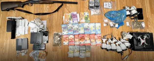 Επιχείρηση της Δ.Α.Ο.Ε. στην Αγία Βαρβάρα για τη σύλληψη ατόμων που διακινούσαν ναρκωτικά