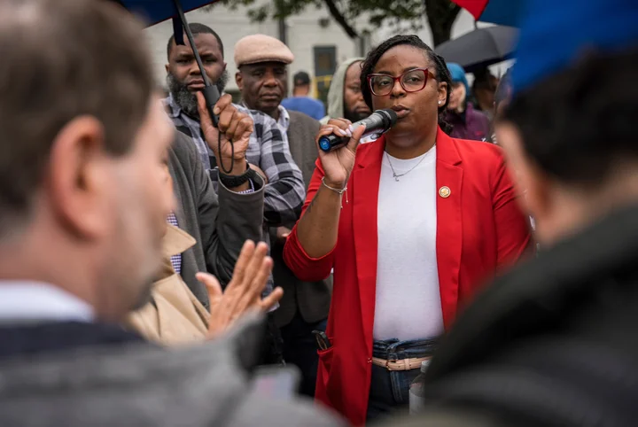 Democratic Rep. McIver Charged With Assault After Skirmish At ICE Center, New Jersey Prosecutor Says (huffpost.com)