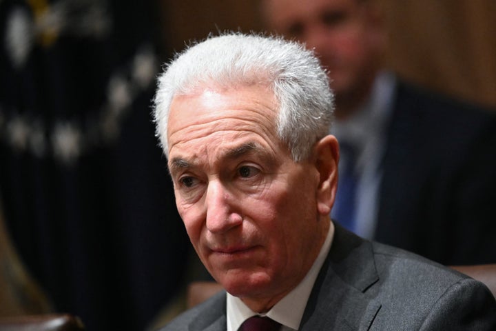 1 Dem Voted To Verify Jared Kushner's Ex-Con Dad To Be Ambassador To France 1 Charles Kushner is now the U.S. ambassador to France.