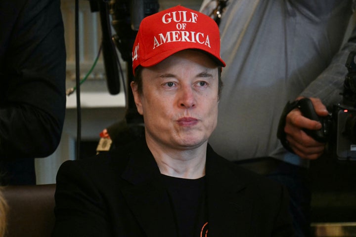 The Axios Harris Poll 100 shows that Elon Musk's companies are exposed to a call crisis after the CEO belonging to the CEO. 