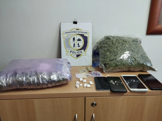 Συνελήφθη 64χρονος αλλοδαπός για διακίνηση ναρκωτικών ο οποίος χρησιμοποιούσε κομμωτήριο ως καβάτζα.