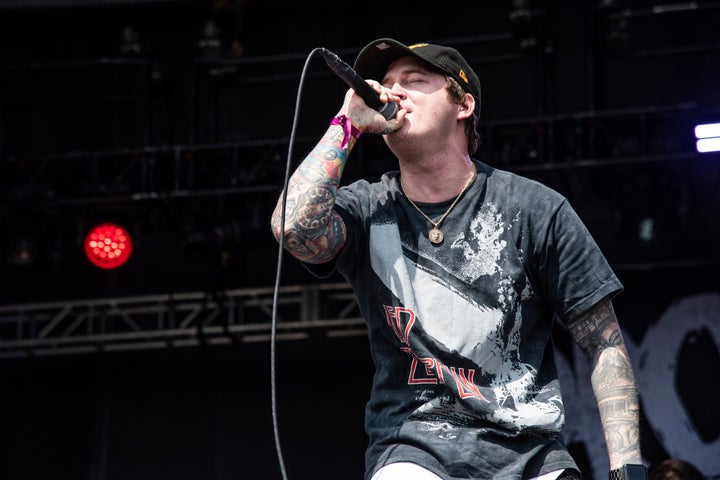 The beloved vocalist of the band dies at 31 1 Ramey, in the photo acting with the kings who leave at the strongest music festival than Life in 2022, died at the age of 31.